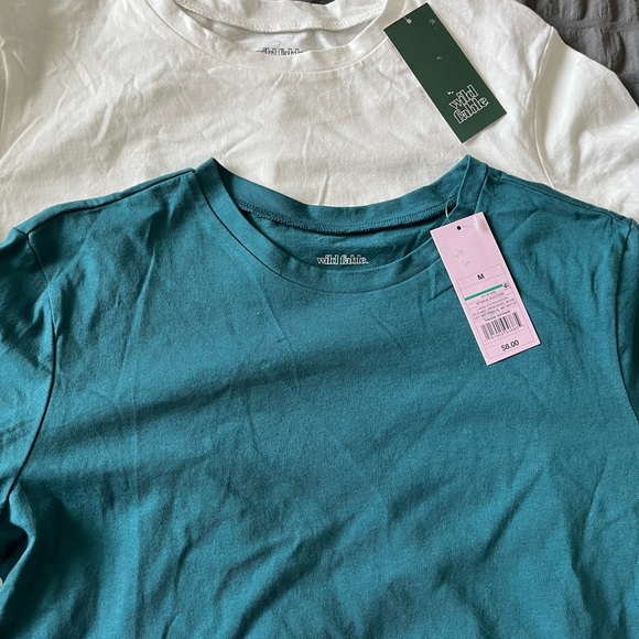 ⭐️BOGO⭐️ Ladies Long Sleeved Crop Top- BOGO, SIZE MEDIUM ONLY - Picture 12 of 14